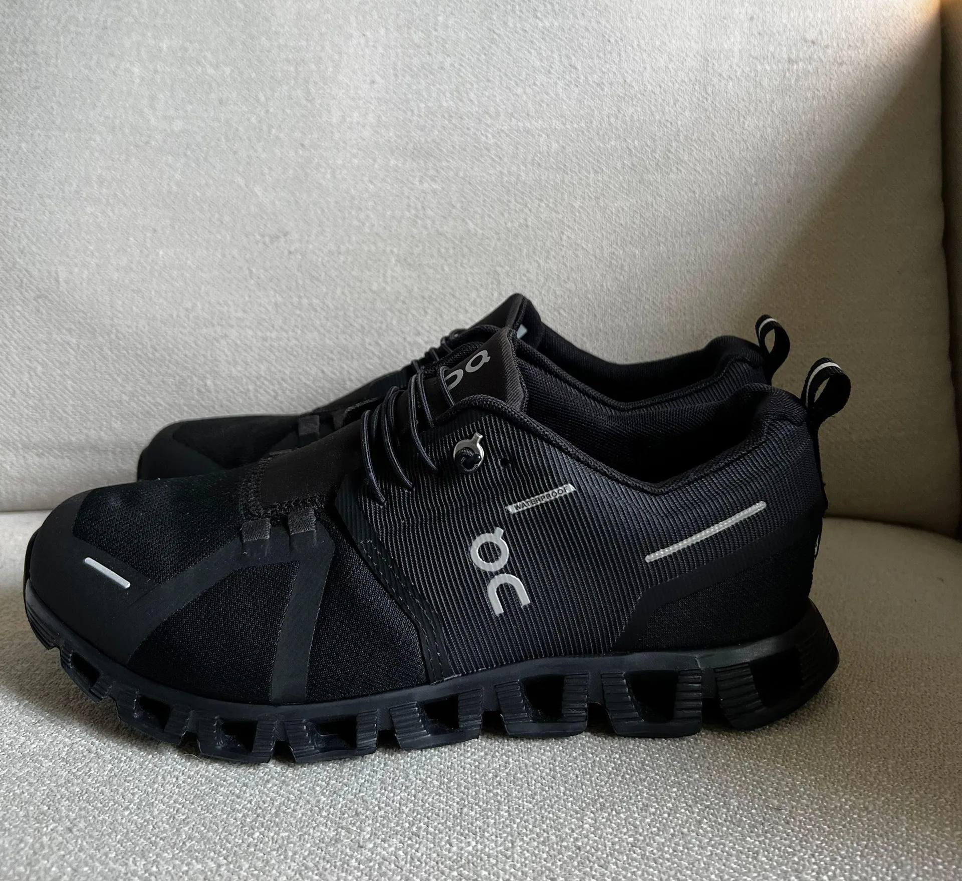 On Cloud  5 Waterproof - Image 3