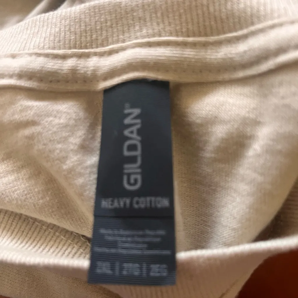 Gildan Cream Graphic Tee - Short Sleeve - Image 2