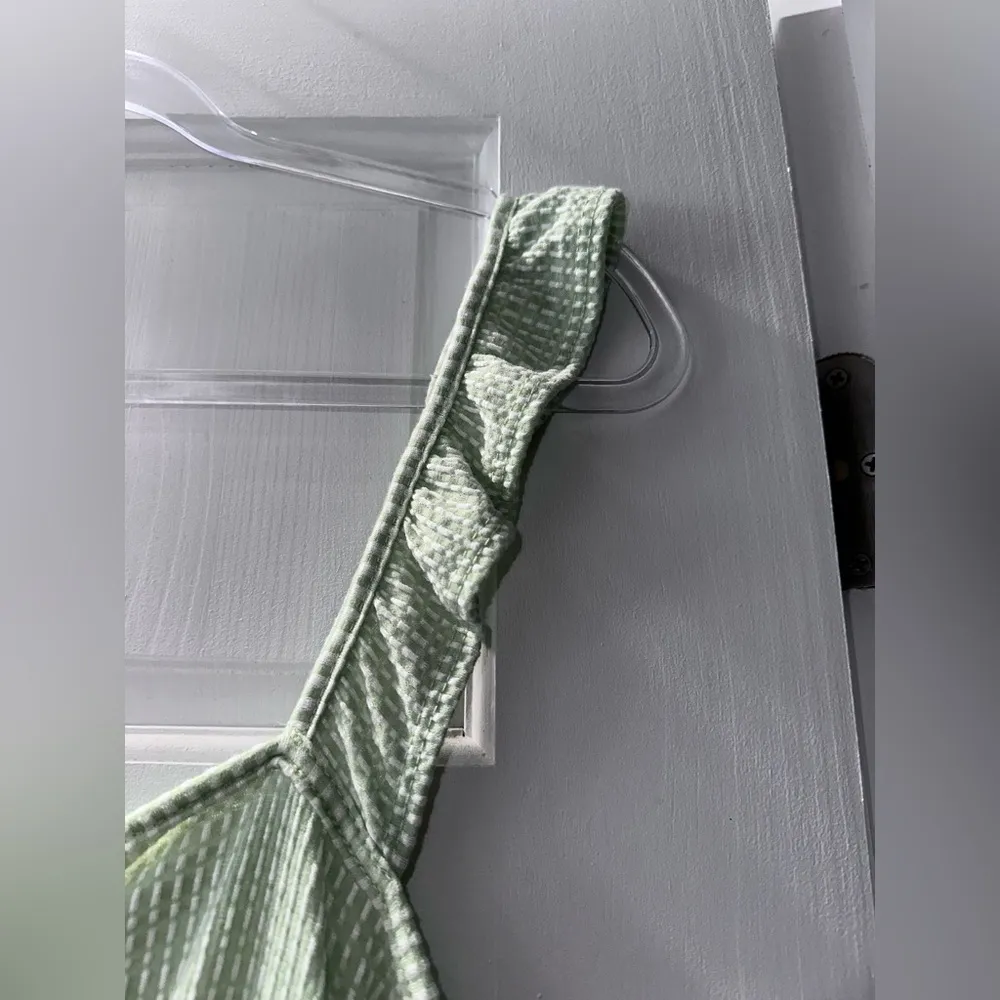 Green jumpsuit - Image 7