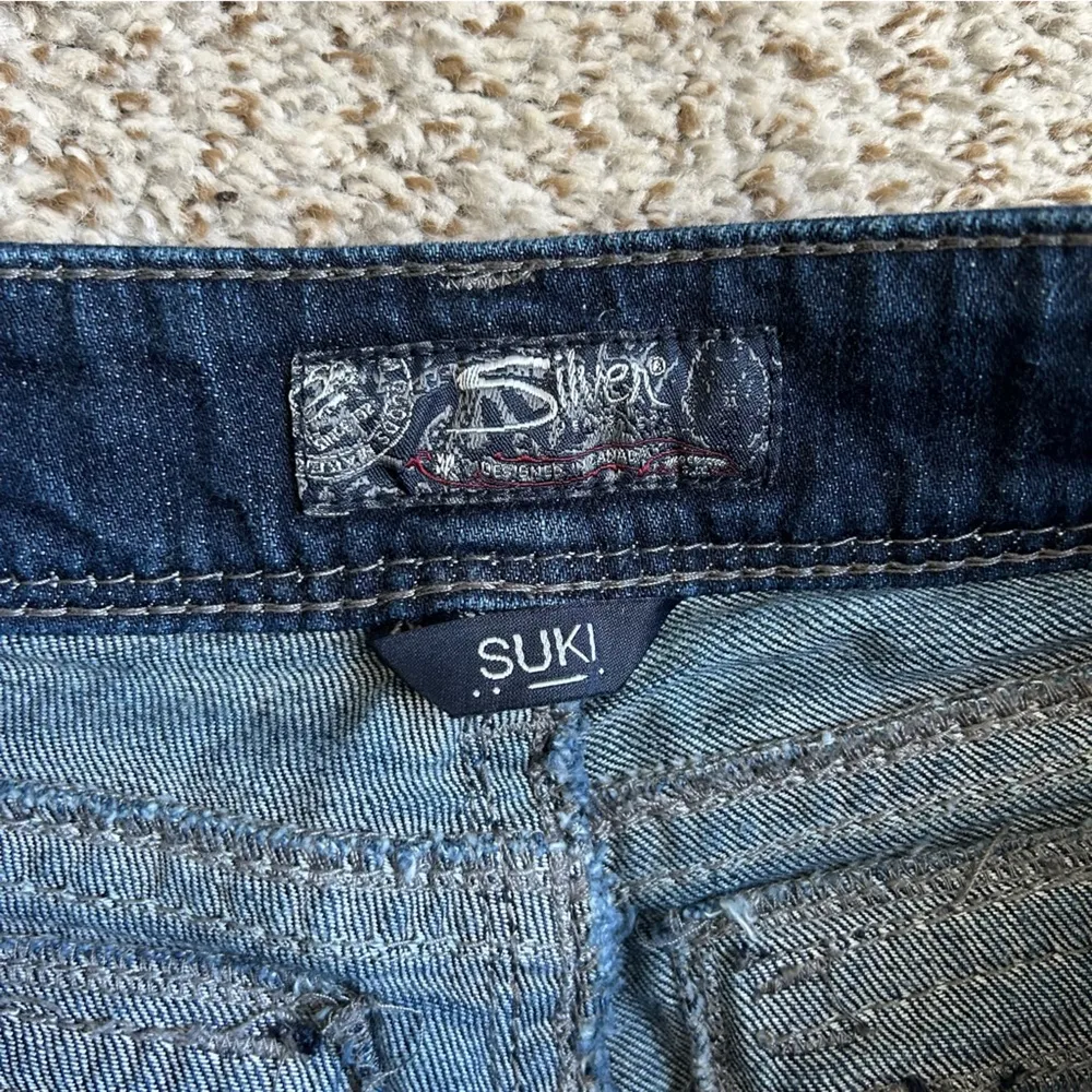 Silver Suki Dark Wash Boot Cut Jeans Midrise Casual Western Size 28 - Image 4