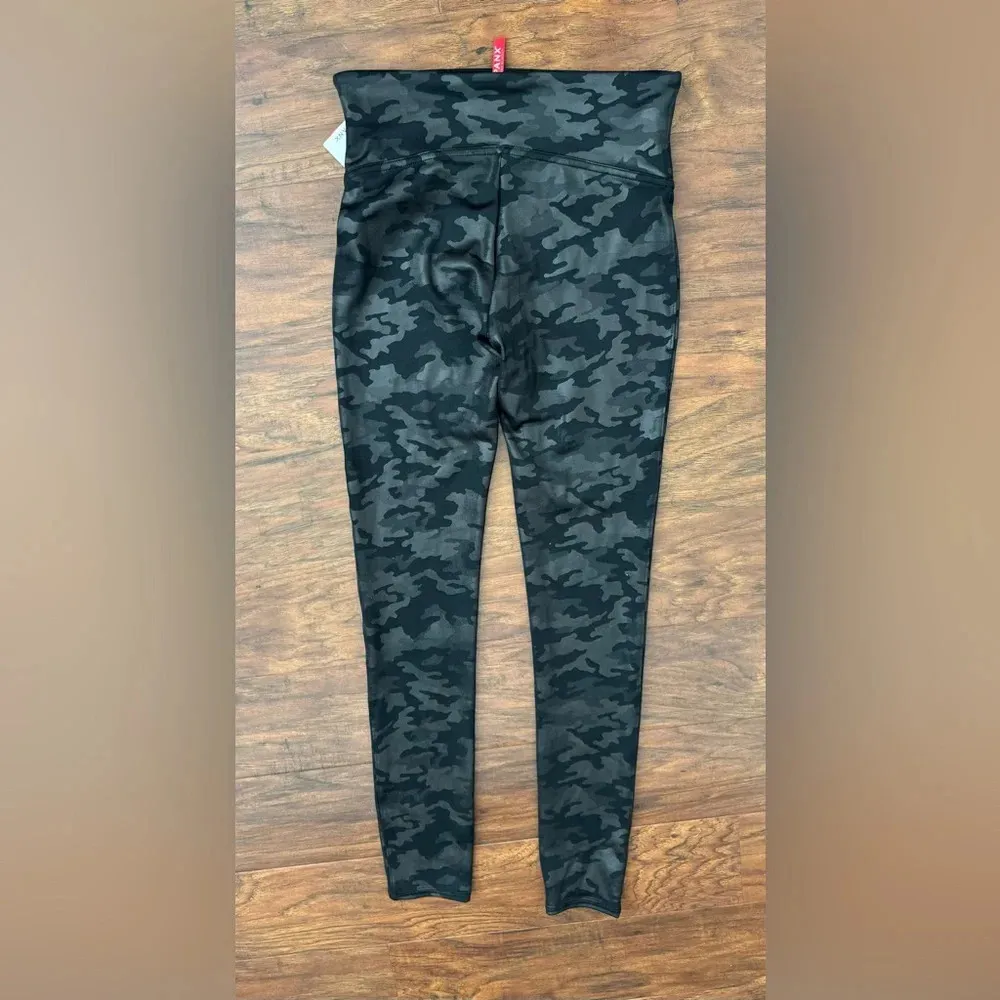 Spanx Faux Leather Camo Leggings Sporty Gorp Rock Streetwear Shaping NWT Small - Image 2