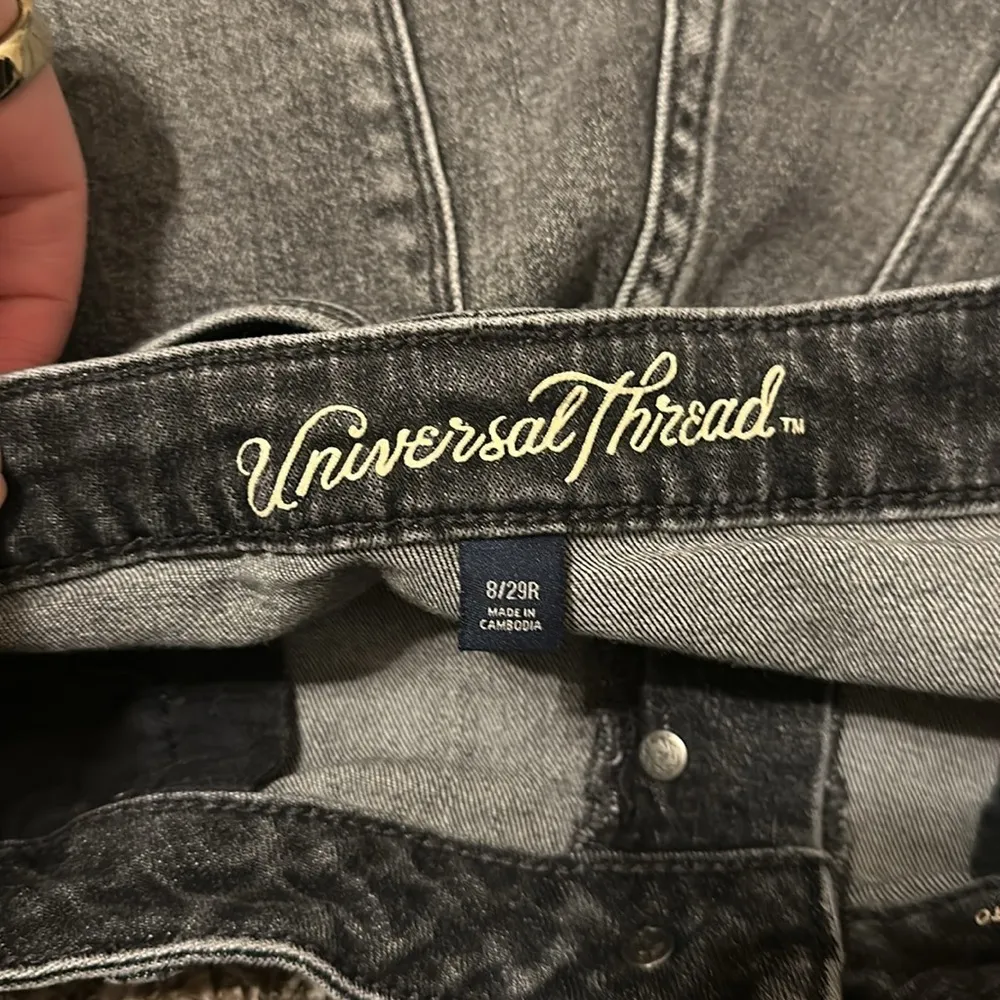 Universal Thread Denim Shorts 8 / 29 - Image 3