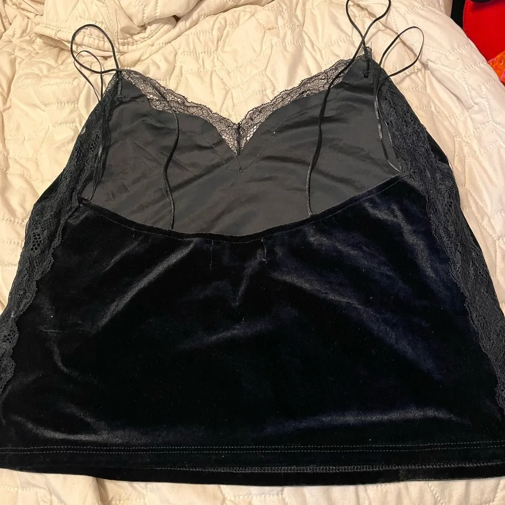 Bershka velvet lace cami size medium - Image 6