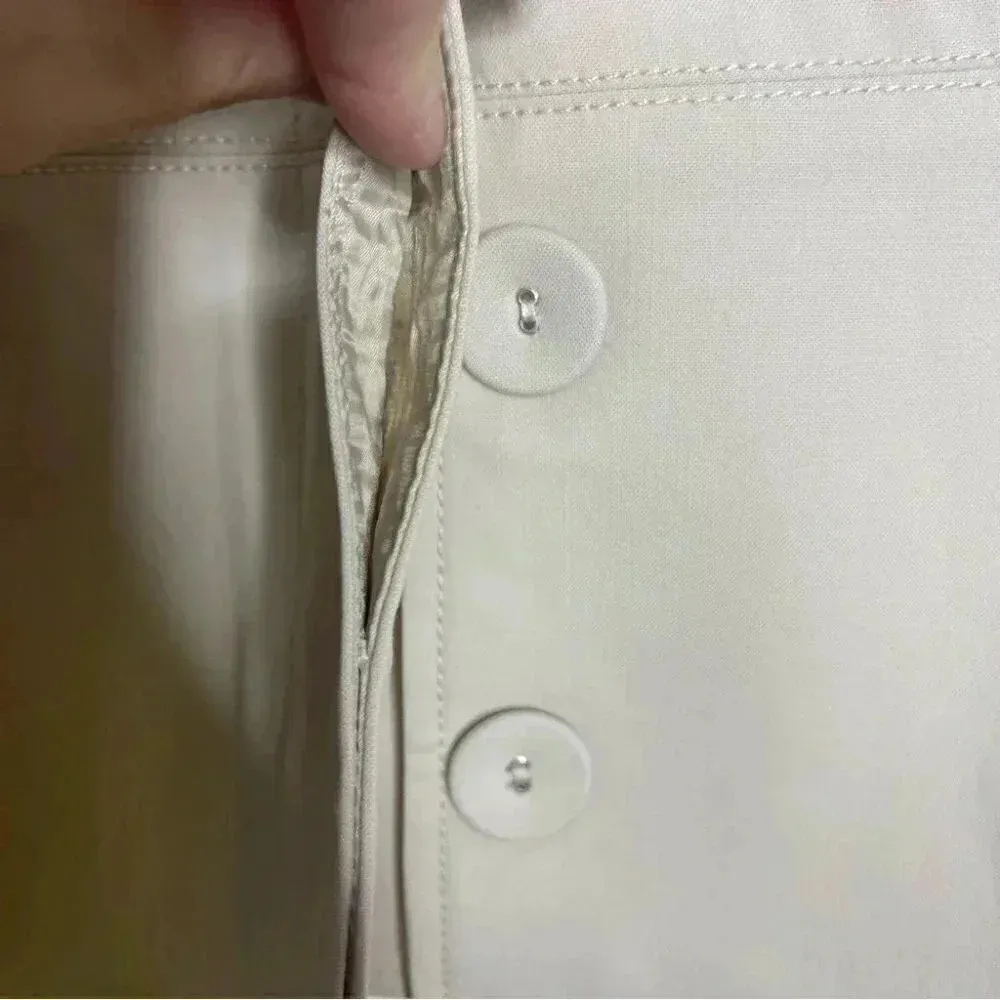 Hilton Hollis Cream Button - Image 5