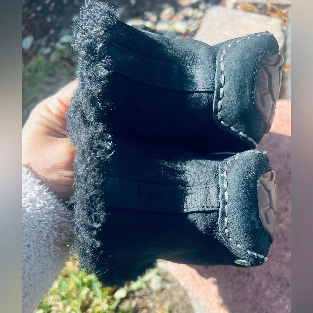 UGG Alena Indoor Outdoor Moccasin Slippers Womens Size 7 Black Suede Sheepskin - Image 8