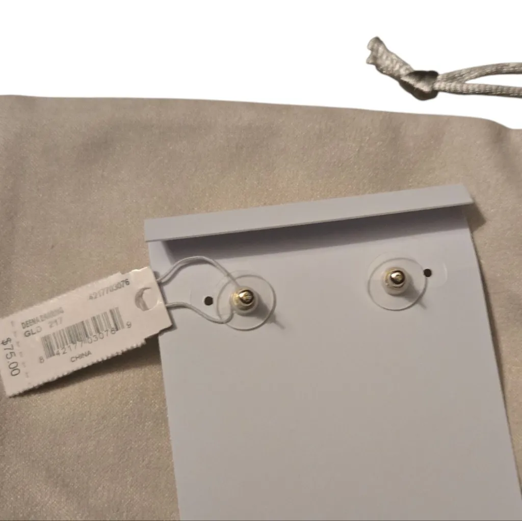 Kendra Scott Gold and Cream Earrings - Image 6