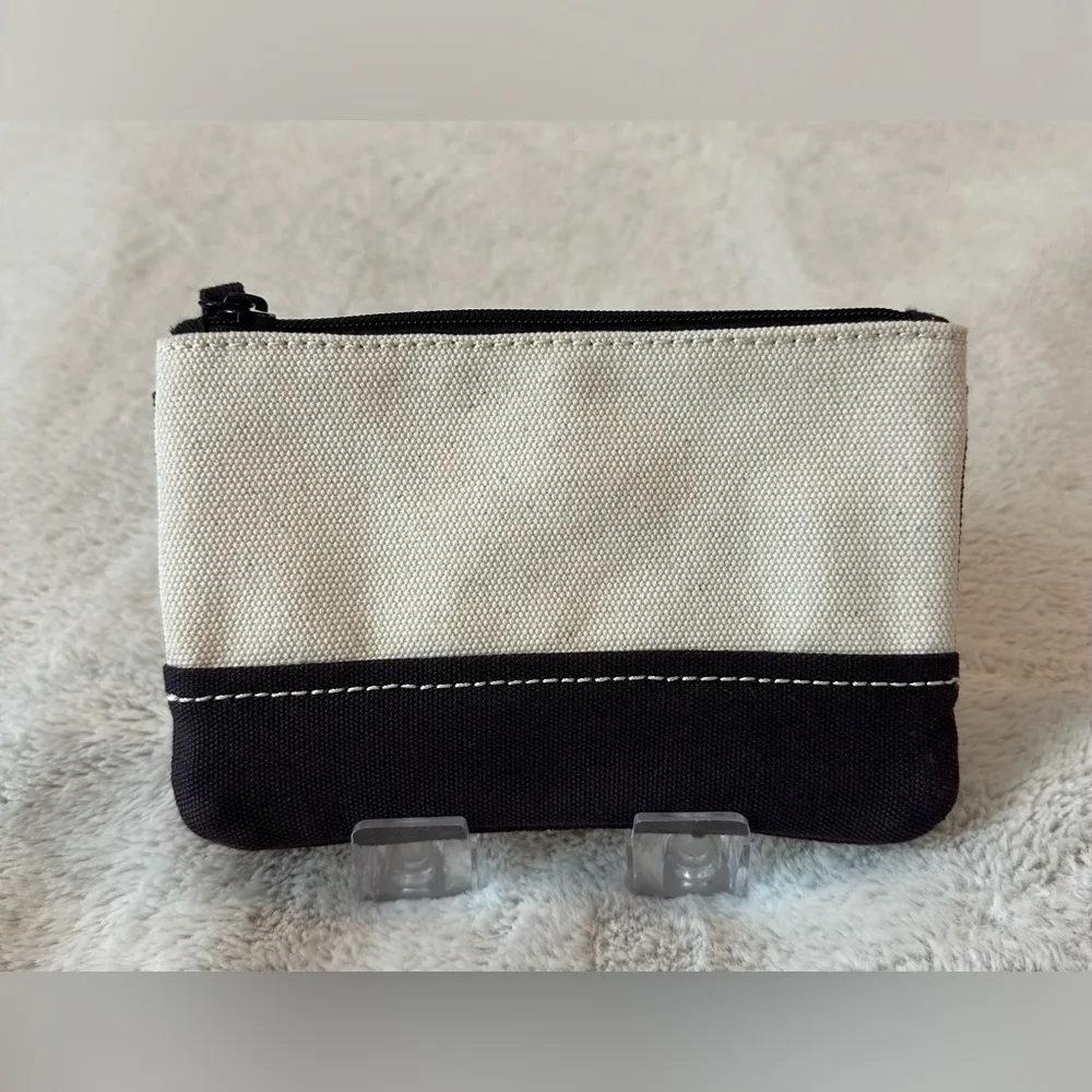 Lands’ End Off-White & Blue Wristlet – 100% Cotton – 7.5″ × 5.5″ - Image 2