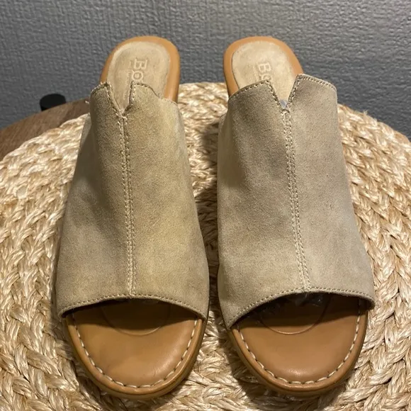 Born womens light tan suede mules size 9 - Image 2