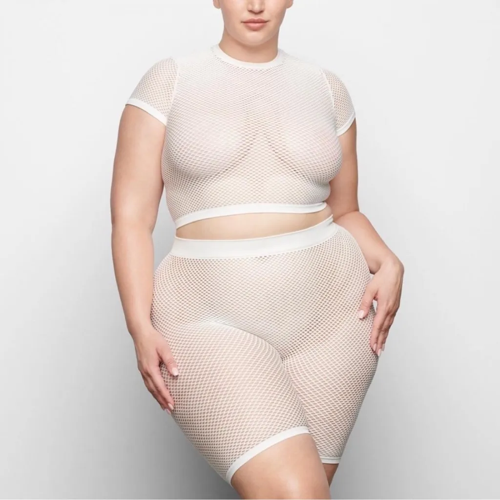 SKIMS White Marble Perforated Seamless Shorts Coverup Size‎ 3X - Image 2