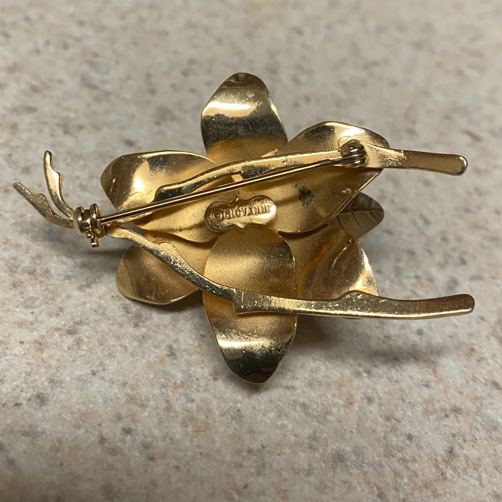 🌸 Vintage Giovanni Rose Gold Tone Floral Brooch | Signed Designer Pin - Image 4