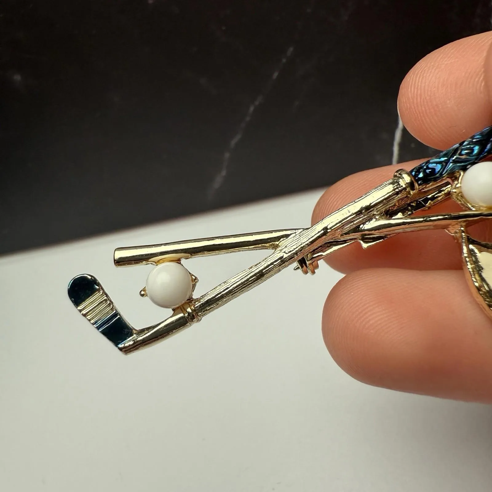 Gerry’s Golfing Golf Putter Ball & Flag Brooch Pin Signed Vintage Gold - Image 6