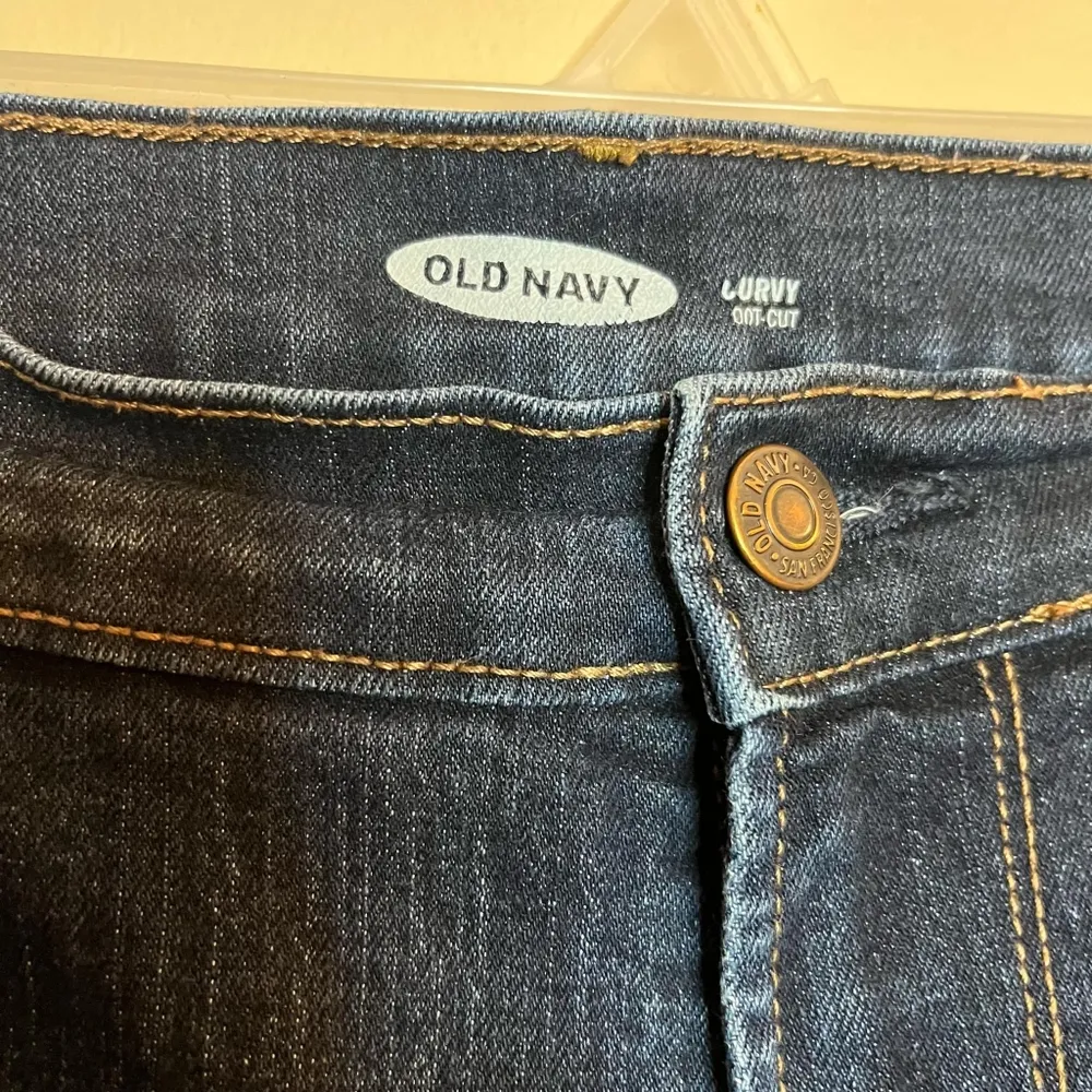 Old Navy Curvy Boot Cut Size 20 Jeans - Image 3