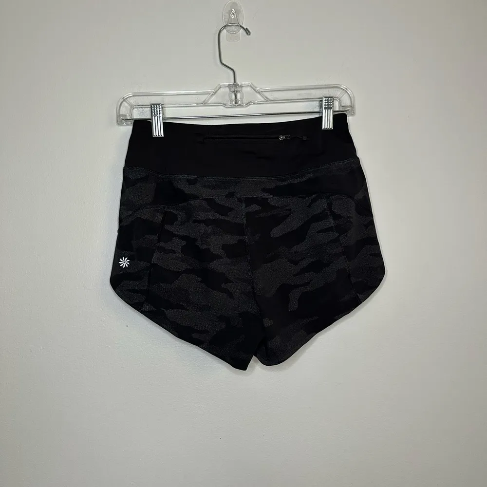 Athleta Run With It Reflective Printed 3.5” Shorts XXS Black Camo Hiking Sporty - Image 4