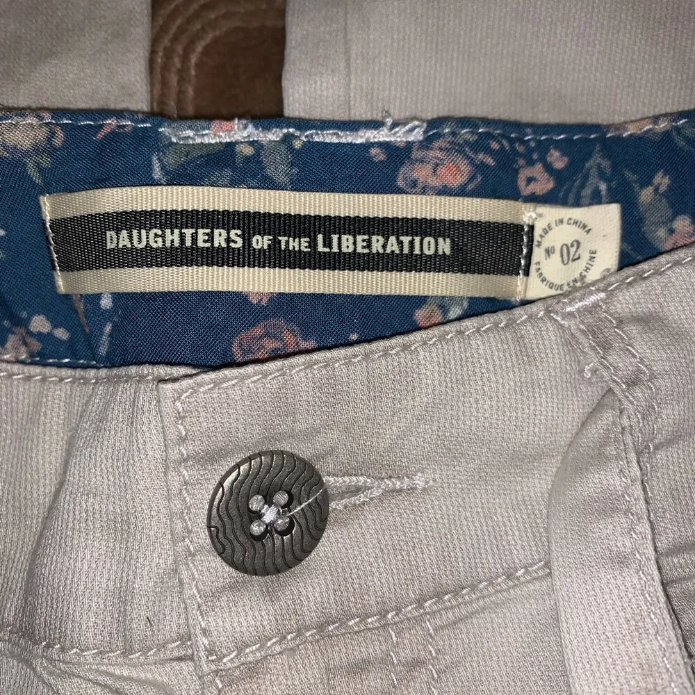 Daughters of Liberation wide leg belt pants Anthro - Image 5