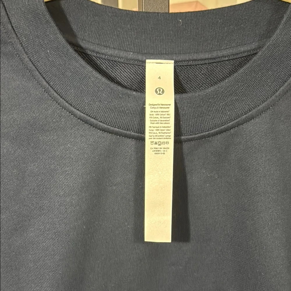 Lululemon NWT Perfectly Oversized Cropped Crew True Navy Sz4 - Image 5