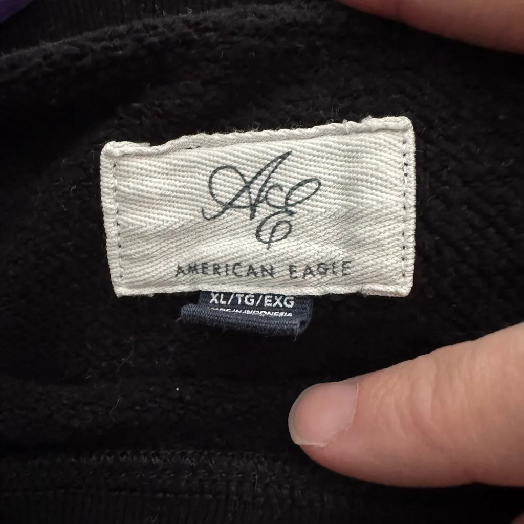American Eagle  sweatshirt - Image 3