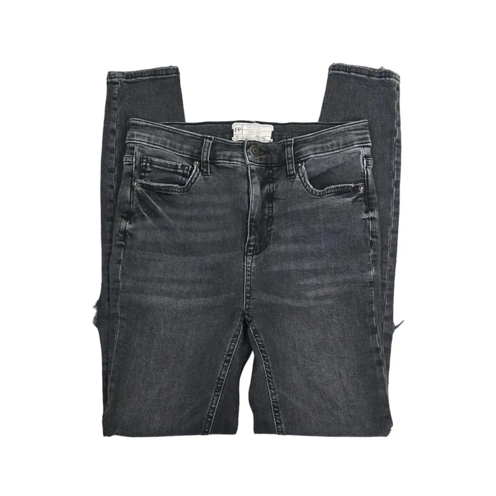 Free People Womens 27 Faded Black Distressed Skinny Jeans - Image 4