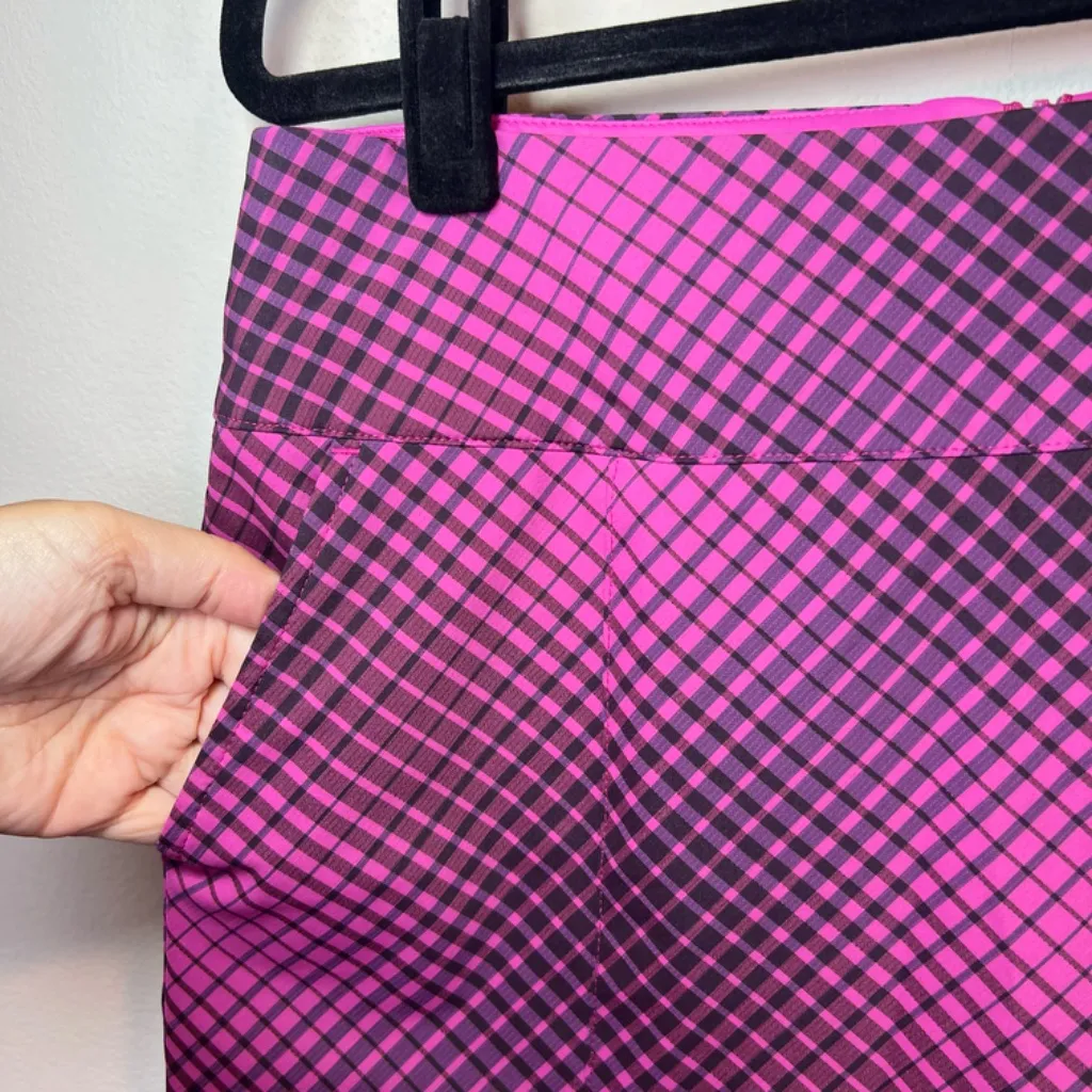 Nike Dri-Fit Women's Golf Skort Fuscia Black Plaid Pleated Skirt Zip Lined  Sz 8 - Image 3