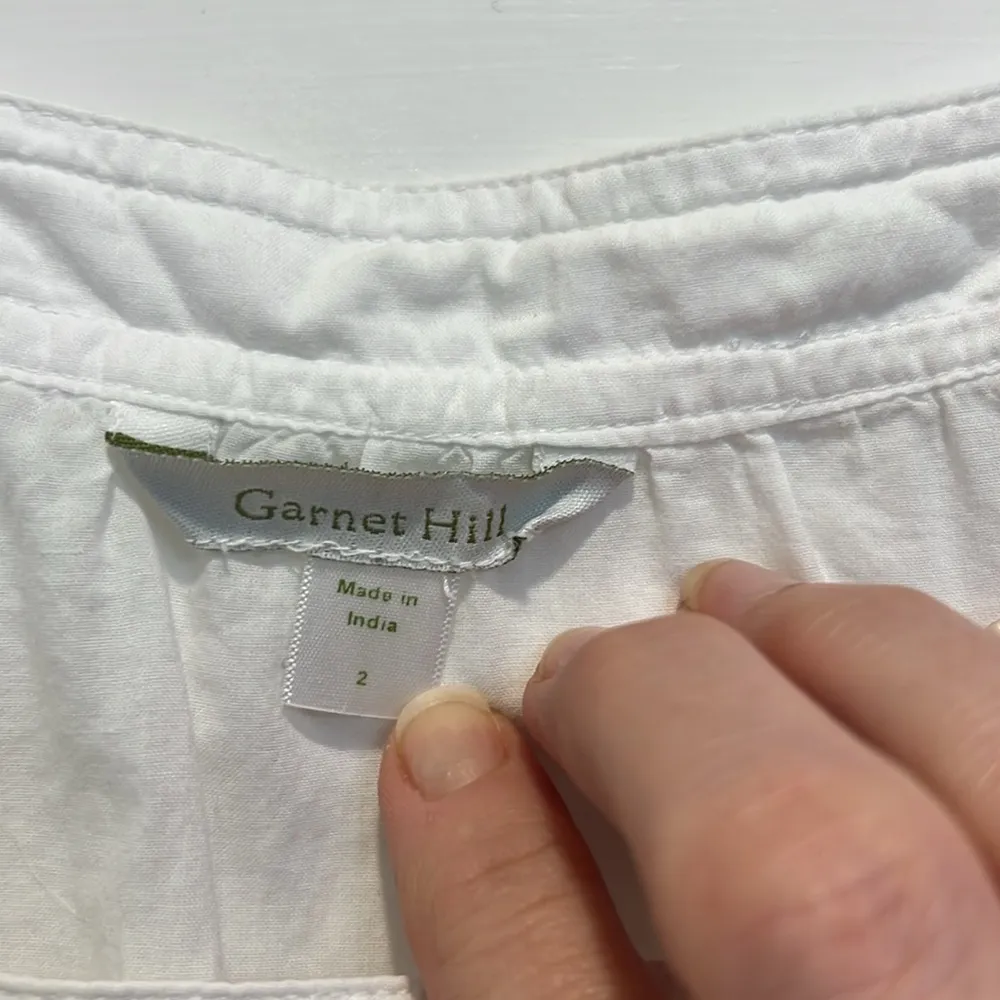 Garnet Hill Women's White Top size 2. - Image 5