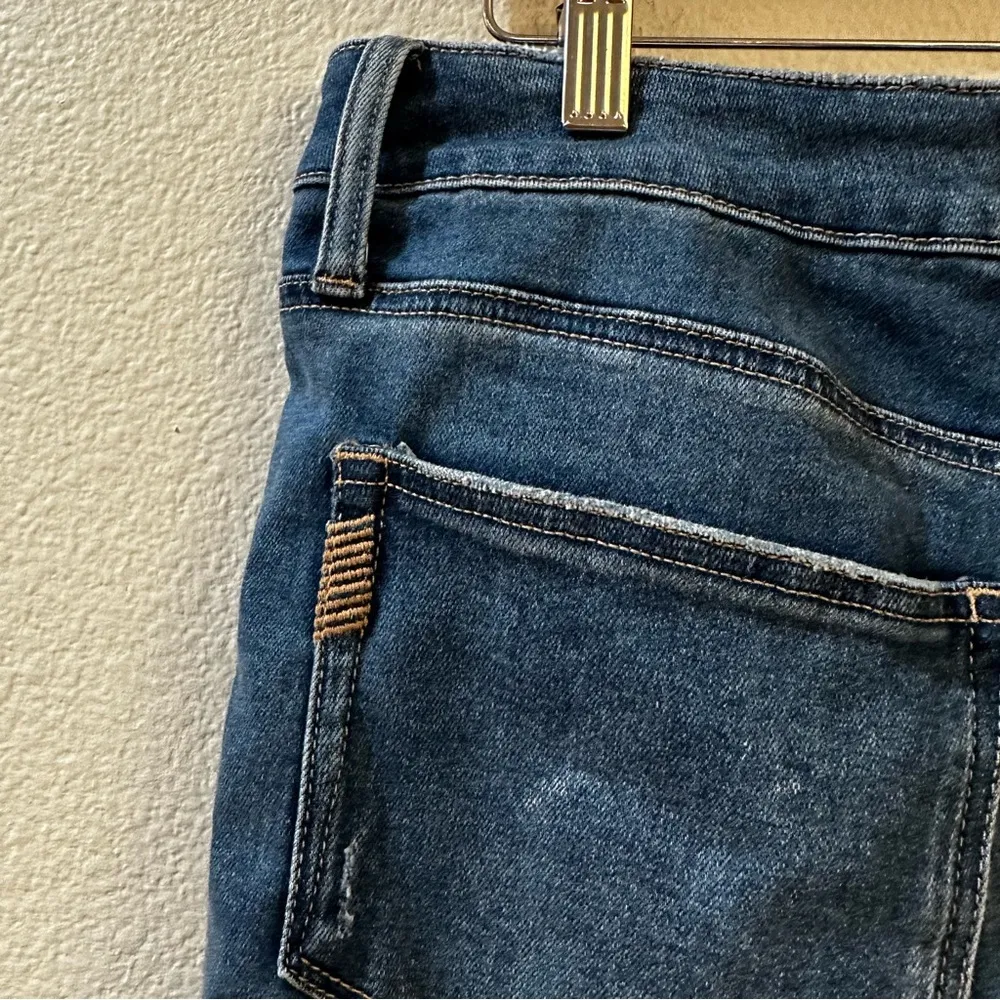 PAIGE Women's Denim Margot Shorts Raw Hem In Titus Destructed Wash Size 31 - Image 8