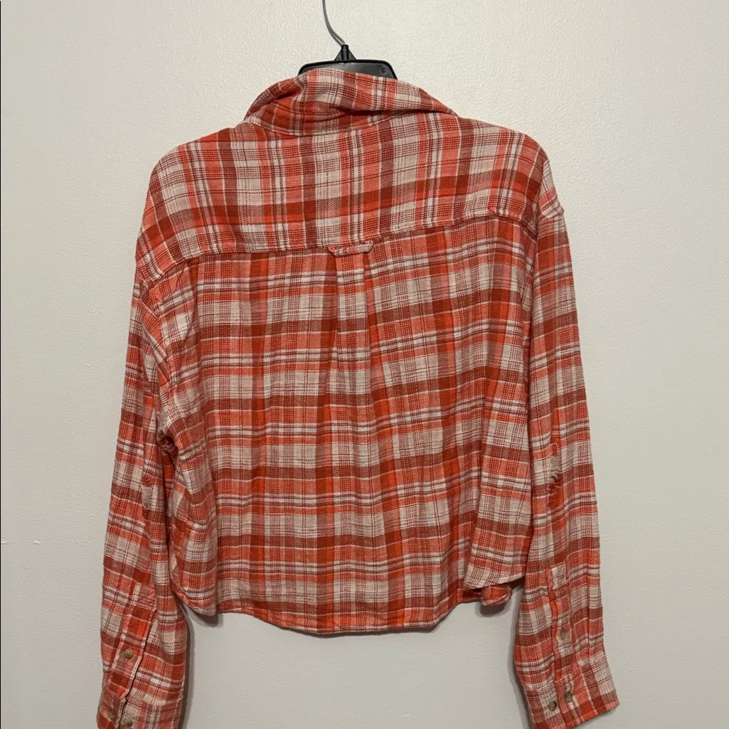 American Eagle Plaid Button-Up Shirt NWT - Image 9