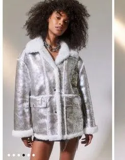 UO NWT SILVER SHEARLING COAT L - Image 2
