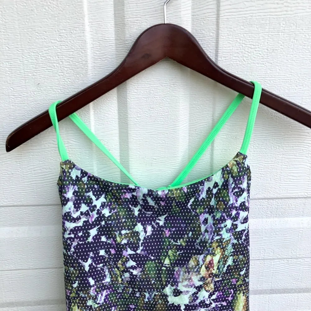 Lululemon Women’s Tank Dancing Warrior Tank Green Purple Strap Athletic 6 - Image 3