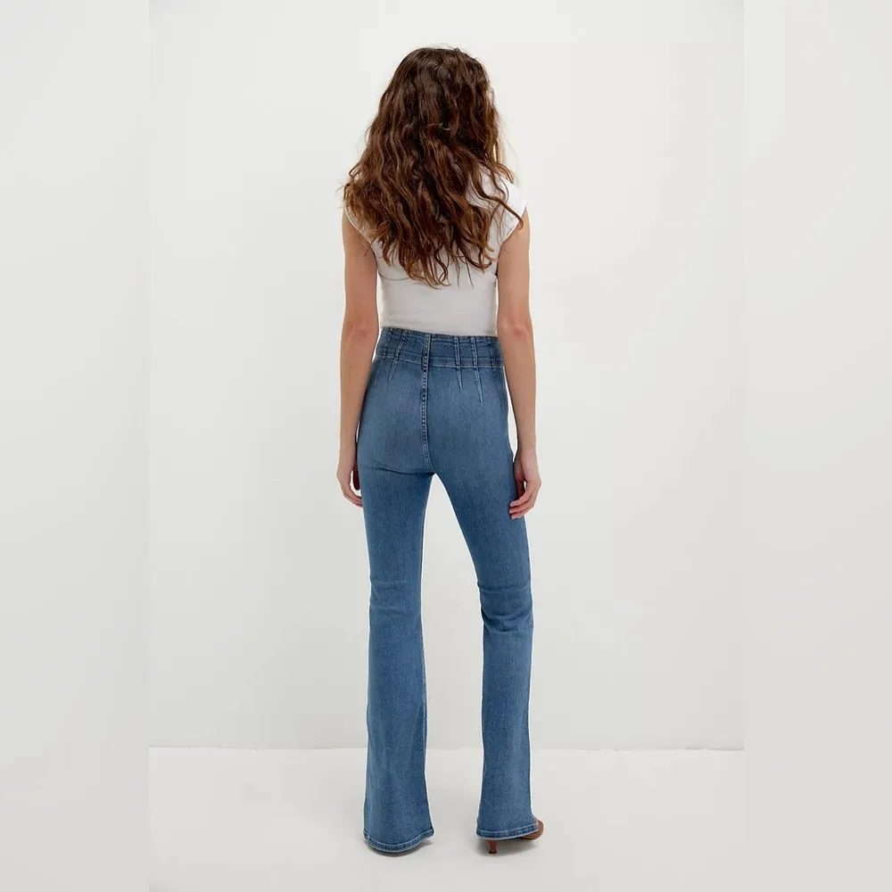 Free people We The Free Jayde Flare Jeans sunburst blue denim size 31 - Image 11