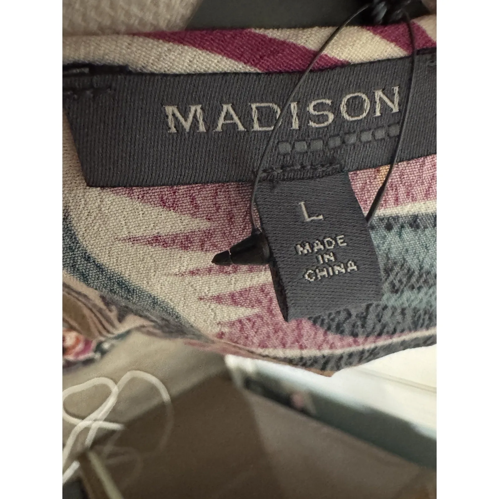 NWT Madison Tropical Print Wrap/Tie Shirt, Large Green - Image 8