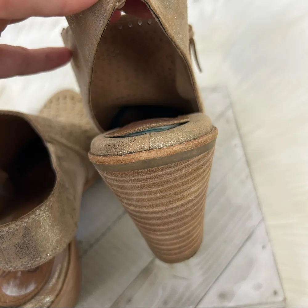 Sofft Metallic Leather Perforated Open Back Heeled Booties Size 10 Tan - Image 8