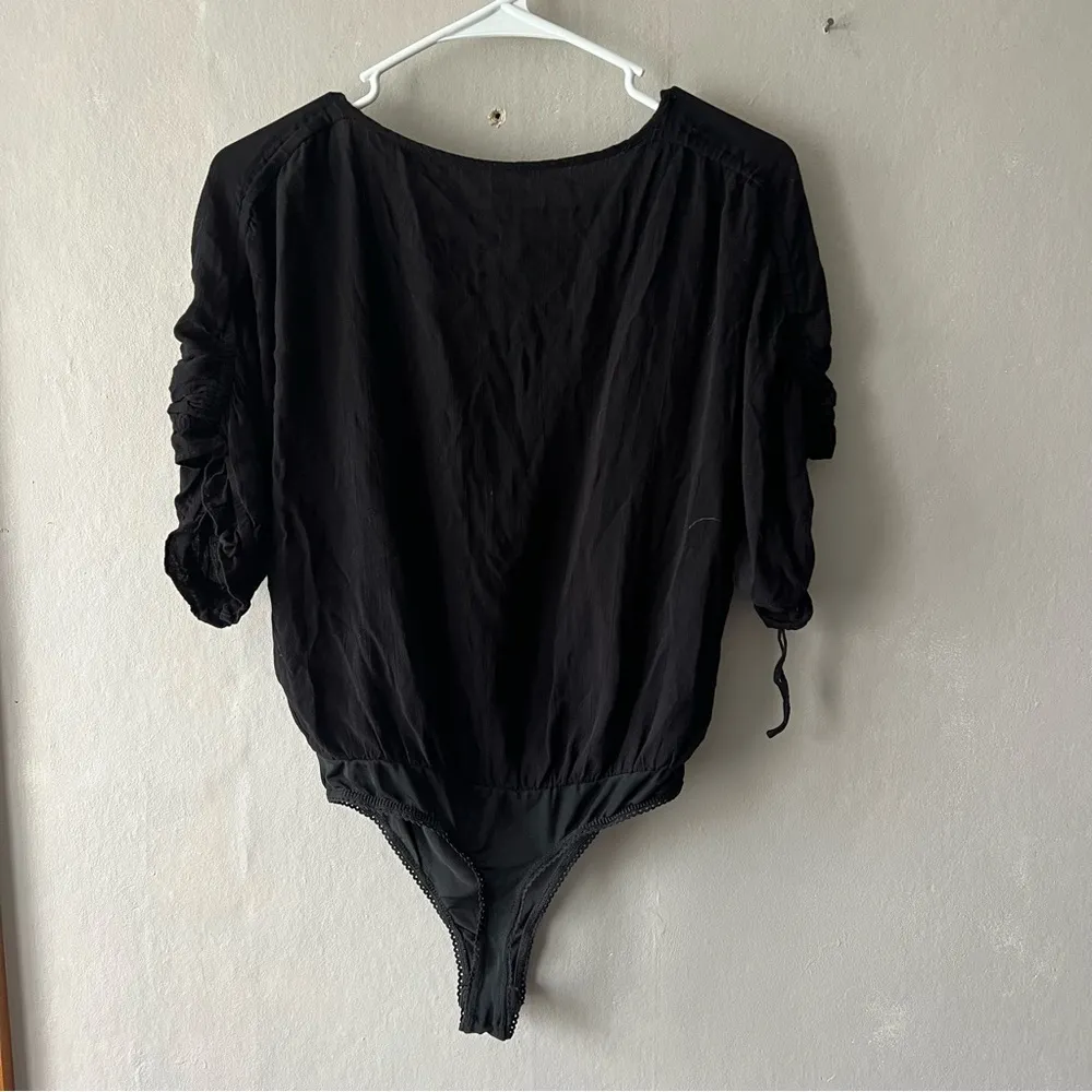 Free People Black Cleo Tie Front Flowy Bodysuit Size XS - Image 6