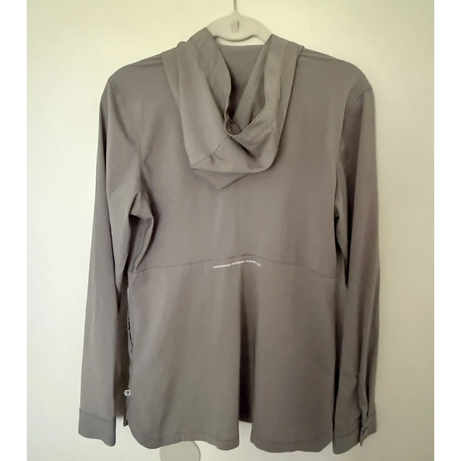 Mountain Hardwear Gray Stretch Hooded Lightweight Button Front Trail Shirt Sz M Size M - Image 2