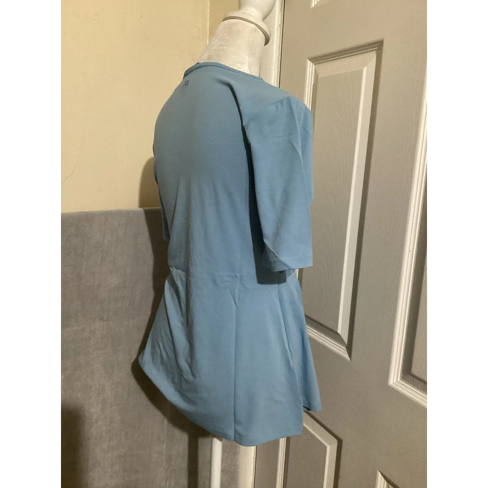 Betabrand Light Blue Short Sleeve Pleated Front Womens Christine T-Shirt XS - Image 2