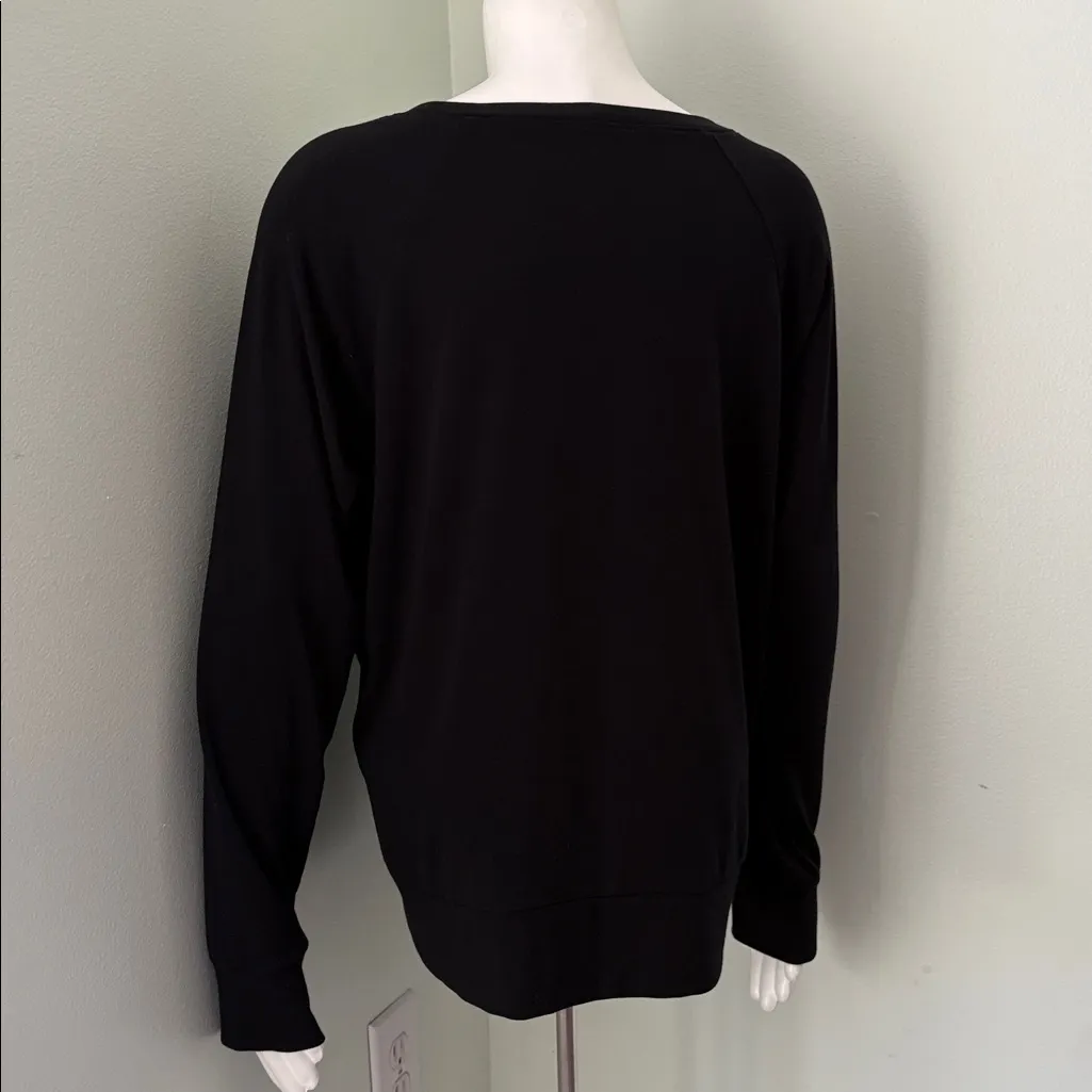 Cozy Earth Black pullover crew top size medium - Image 8
