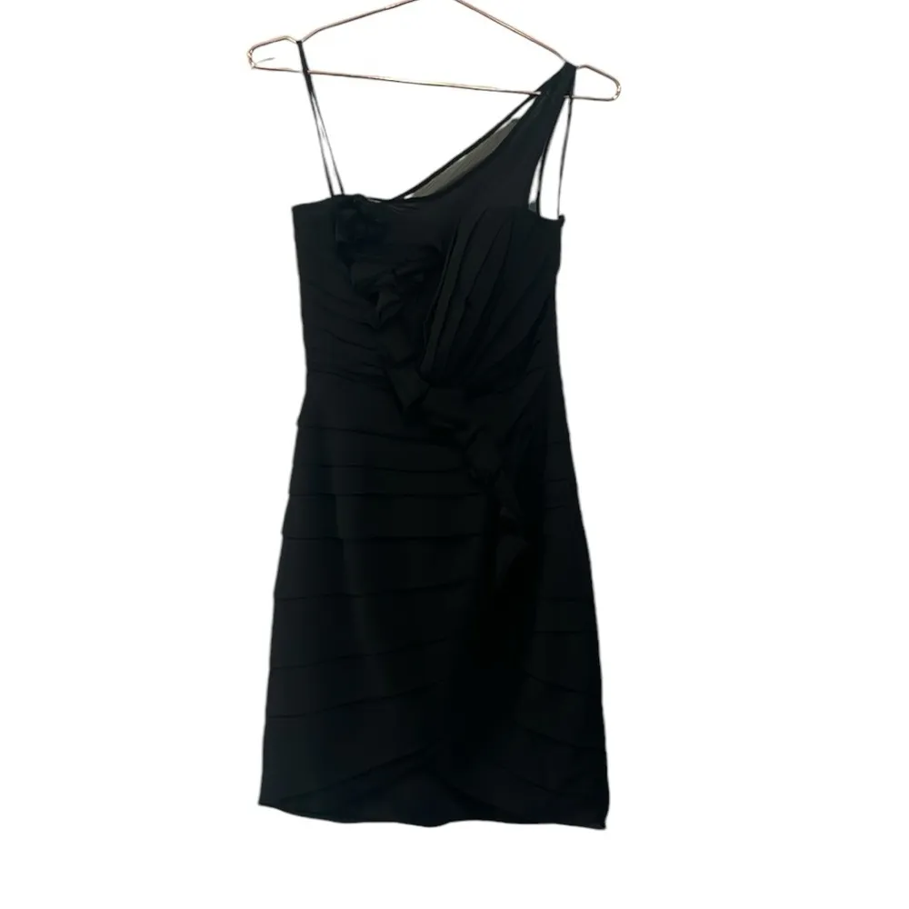 Max and Cleo one shoulder dress !! Layered look !!! Worn once size 2 - Image 8