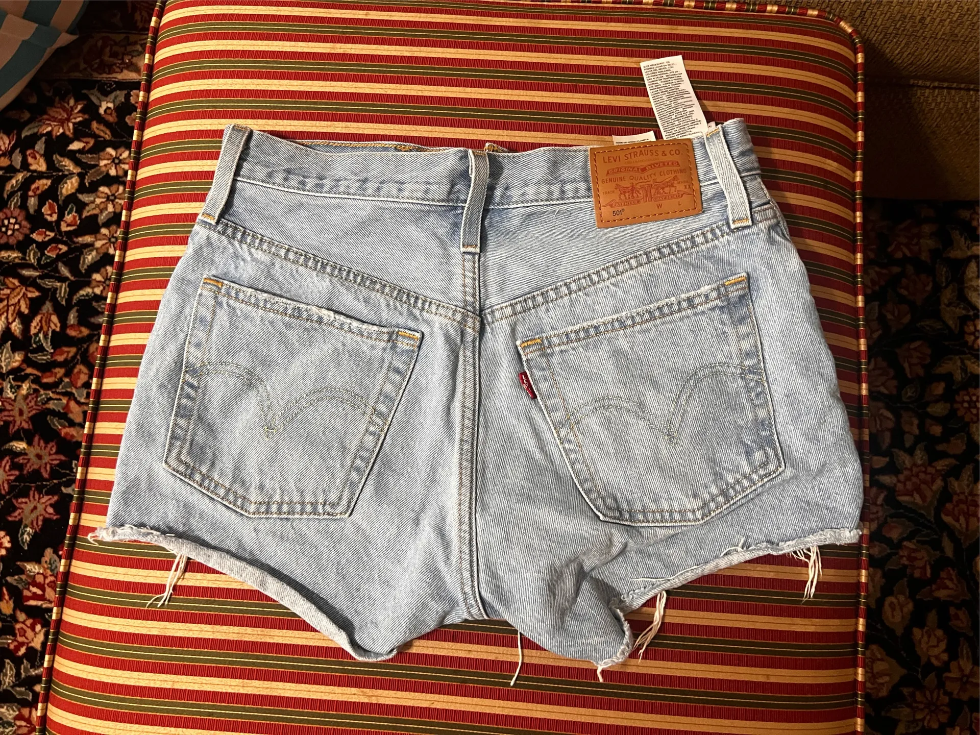 Levi’s 501 Denim Shorts High-Rise - Image 2