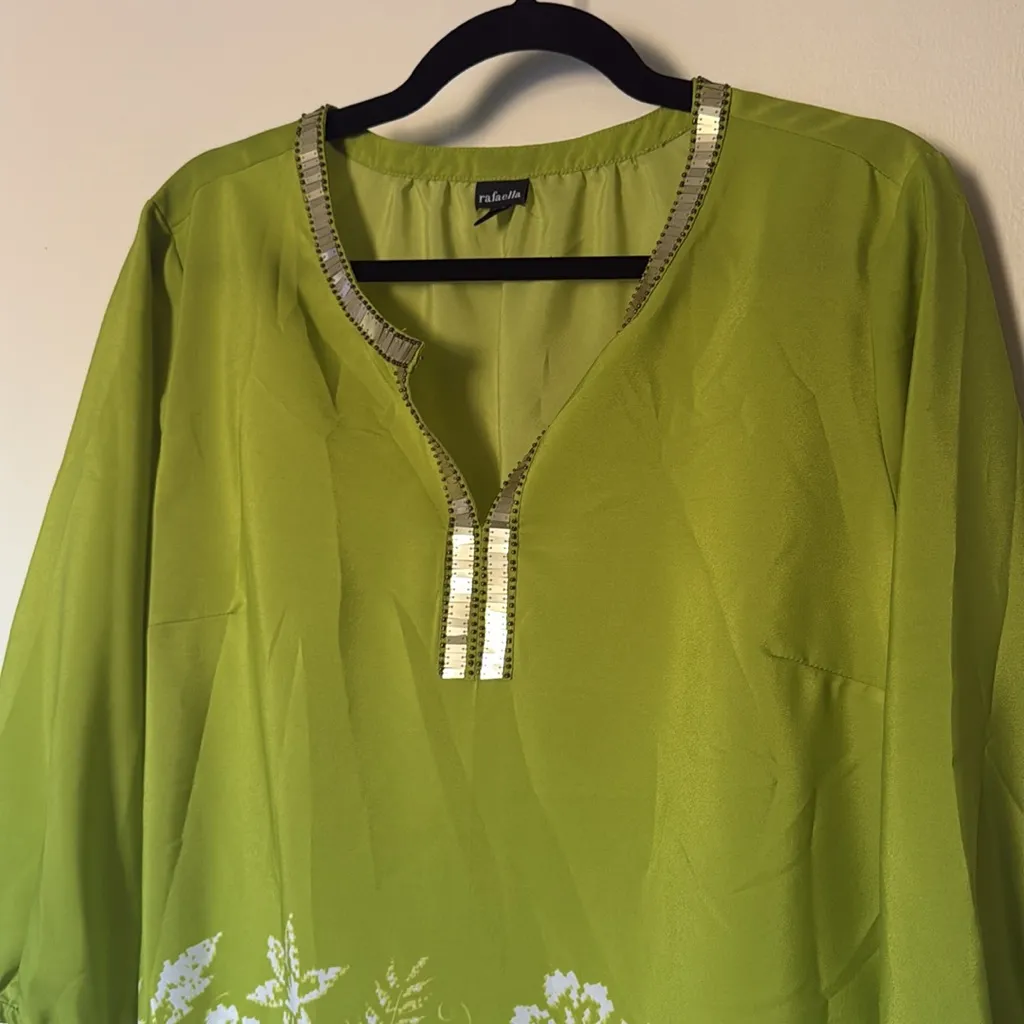 Rafaella NWT womens blouse‎ medium green floral tunic embellished neckline boho - Image 3
