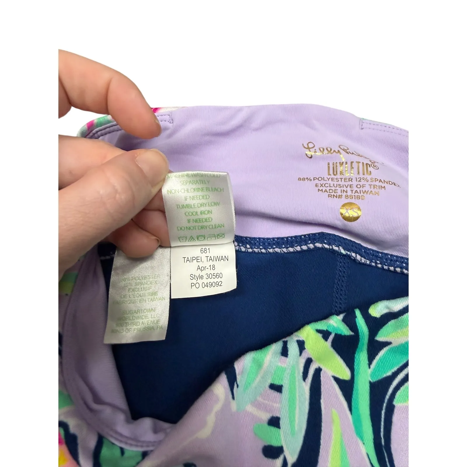 Lilly Pulitzer Luxletic Weekender Capri Leggings Blue Floral Print Bow Detail XS - Image 6