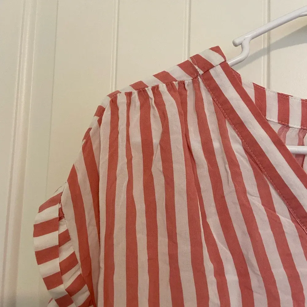 GAP‎ women’s cuffed sleeve striped blouse — XS - Image 2