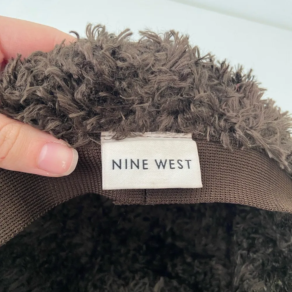 Vintage Nine West women’s furry fuzzy‎ warm fashion bucket hat — one size - Image 3
