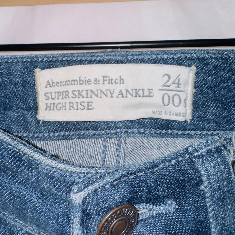 Abercrombie & Fitch Dark Wash Denim High Rise Super Skinny Ankle Jean 00/24 - Image 2