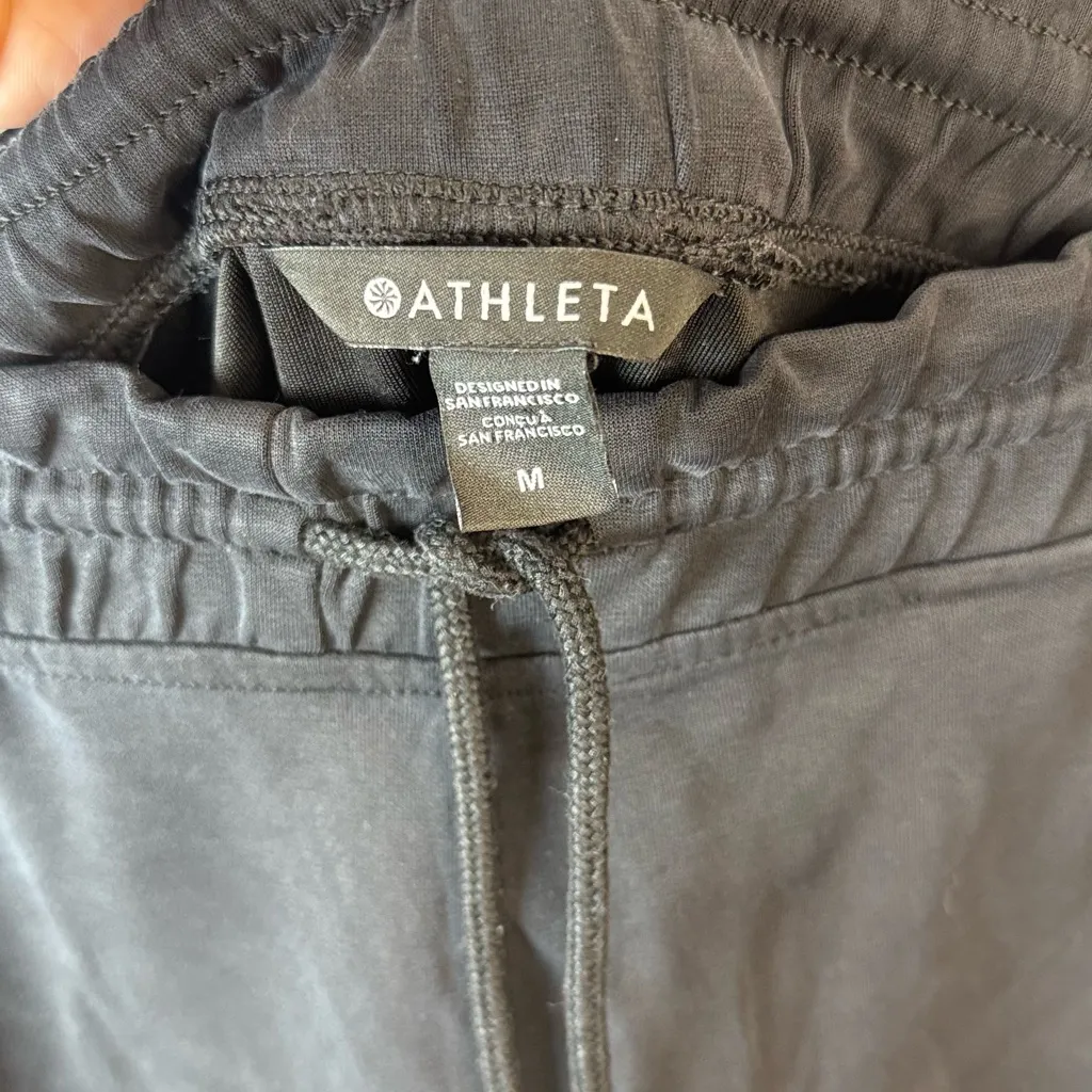 Athleta Women's‎ Black Seasoft Mid-Rise Straight Pant Size Medium - Image 3