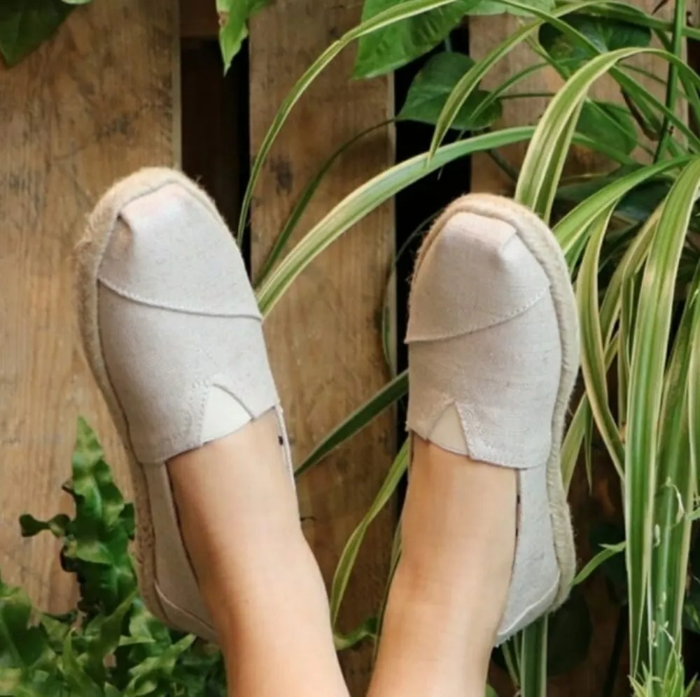 Skechers Bobs High Jinx Women's Espadrille Wedge Slip-on Shoes 8 - Image 2