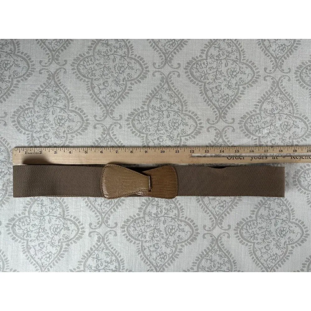 Vintage Statement Belt Womens Elastic Waist 90s Retro Wide Brown Tan M/L Hook - Image 2