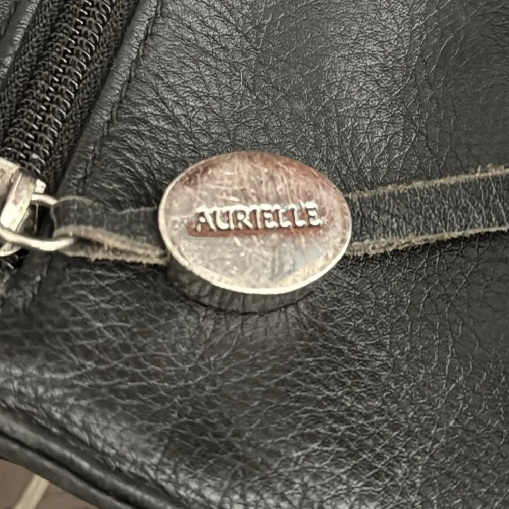 AURIELLE BLACK LEATHER BACKPACK - Image 4