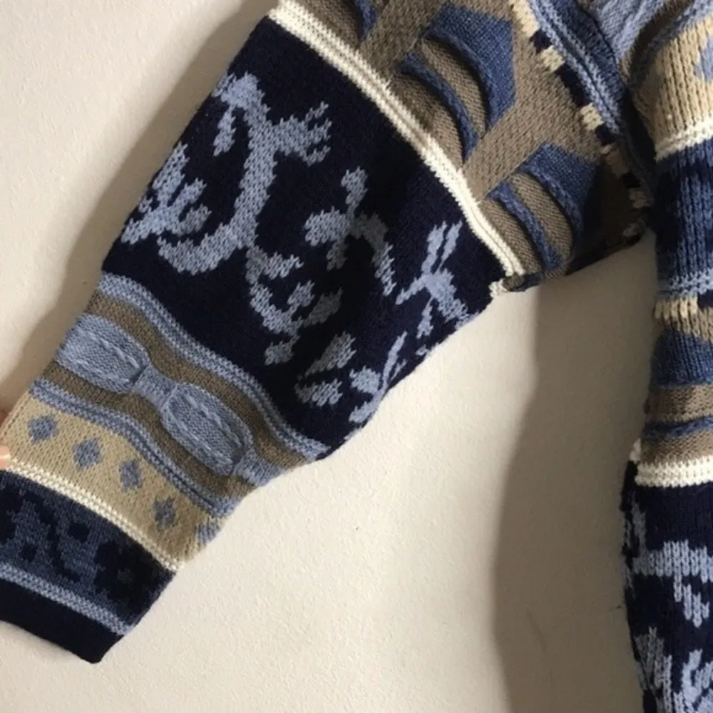 Coogi style pullover blue print sweater grannycore Size L - Image 6