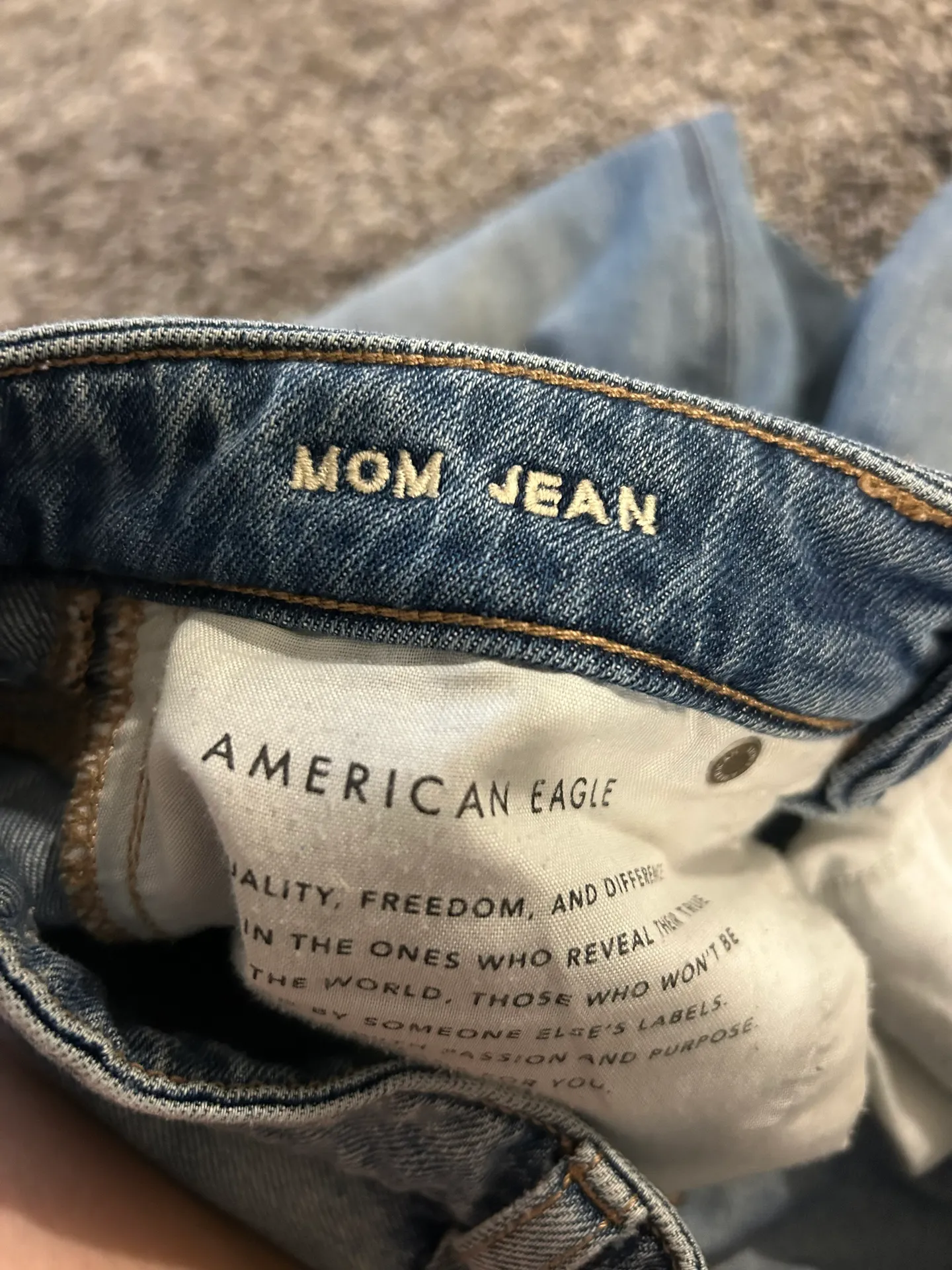 Outfitters Mom Jeans - Image 4