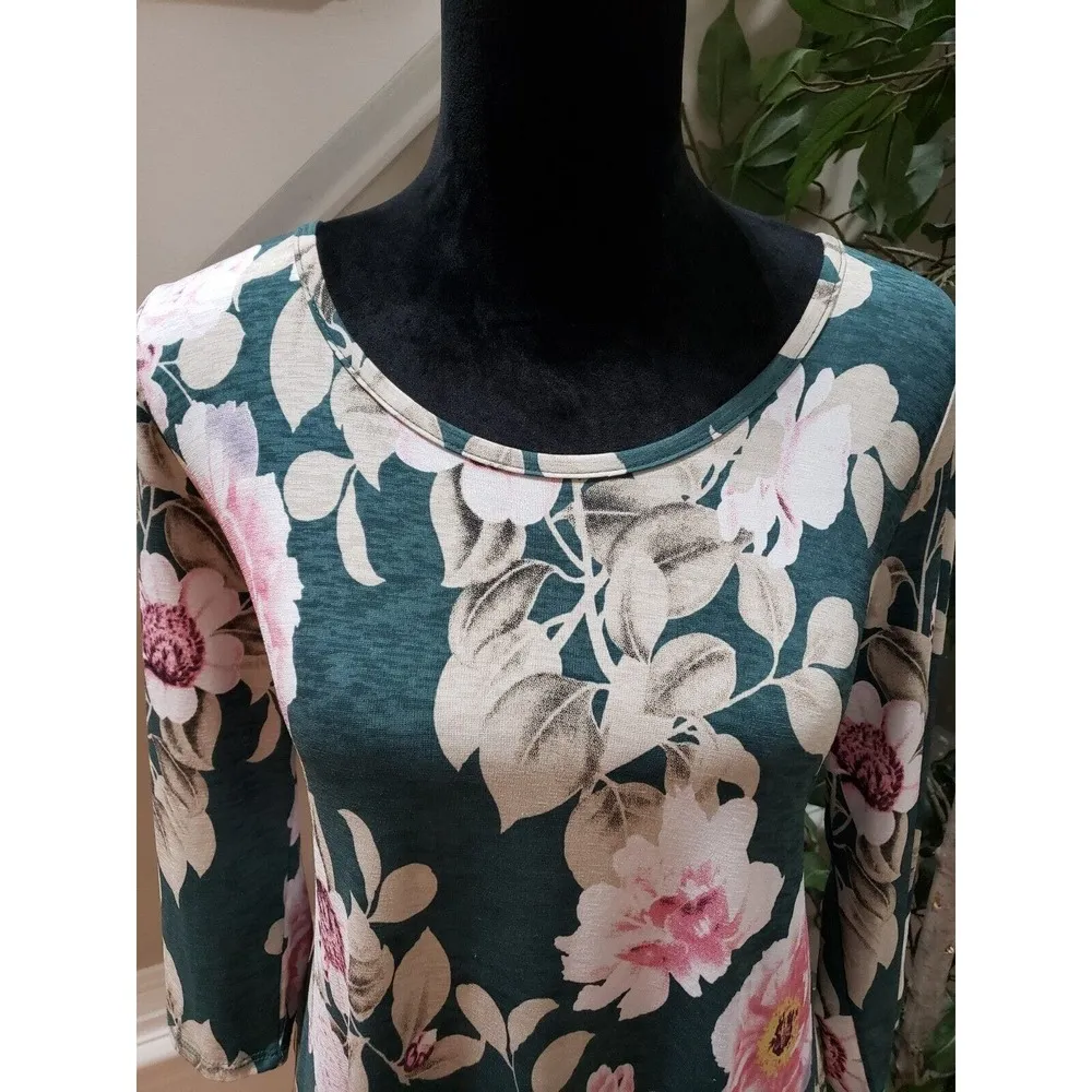 Women's Multicolor Floral Round Neck Casual Long Sleeve Knee Length Dress Medium - Image 2