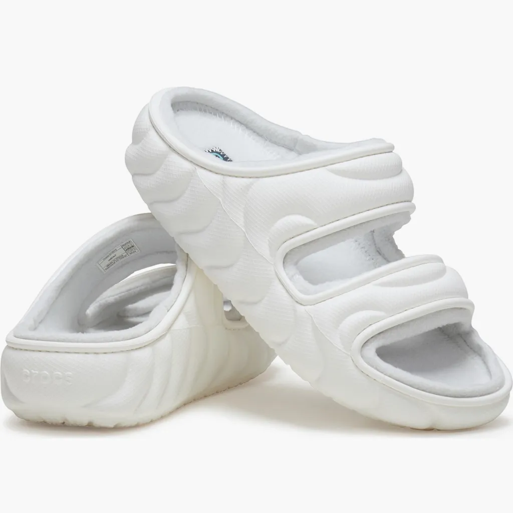NWT Crocs Unisex Classic cozzzy overpuff sandal in white M-8 W-10 - Image 2