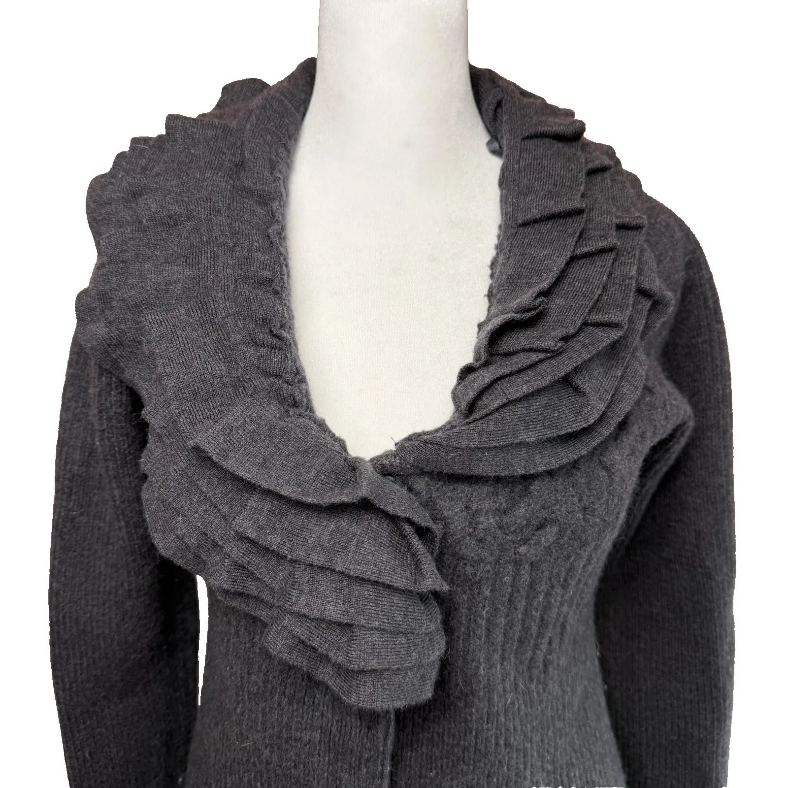 Tahari Long Cardigan Sweater Jacket 100% Merino Wool Size Small Gray Ruffle Snap - Image 4